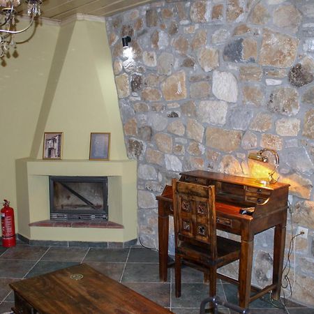 Oikies Art Rooms Ángistron Екстериор снимка