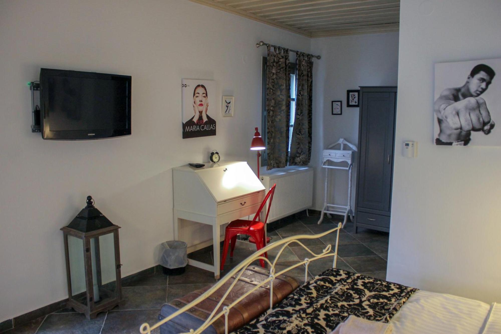 Oikies Art Rooms Ángistron Екстериор снимка