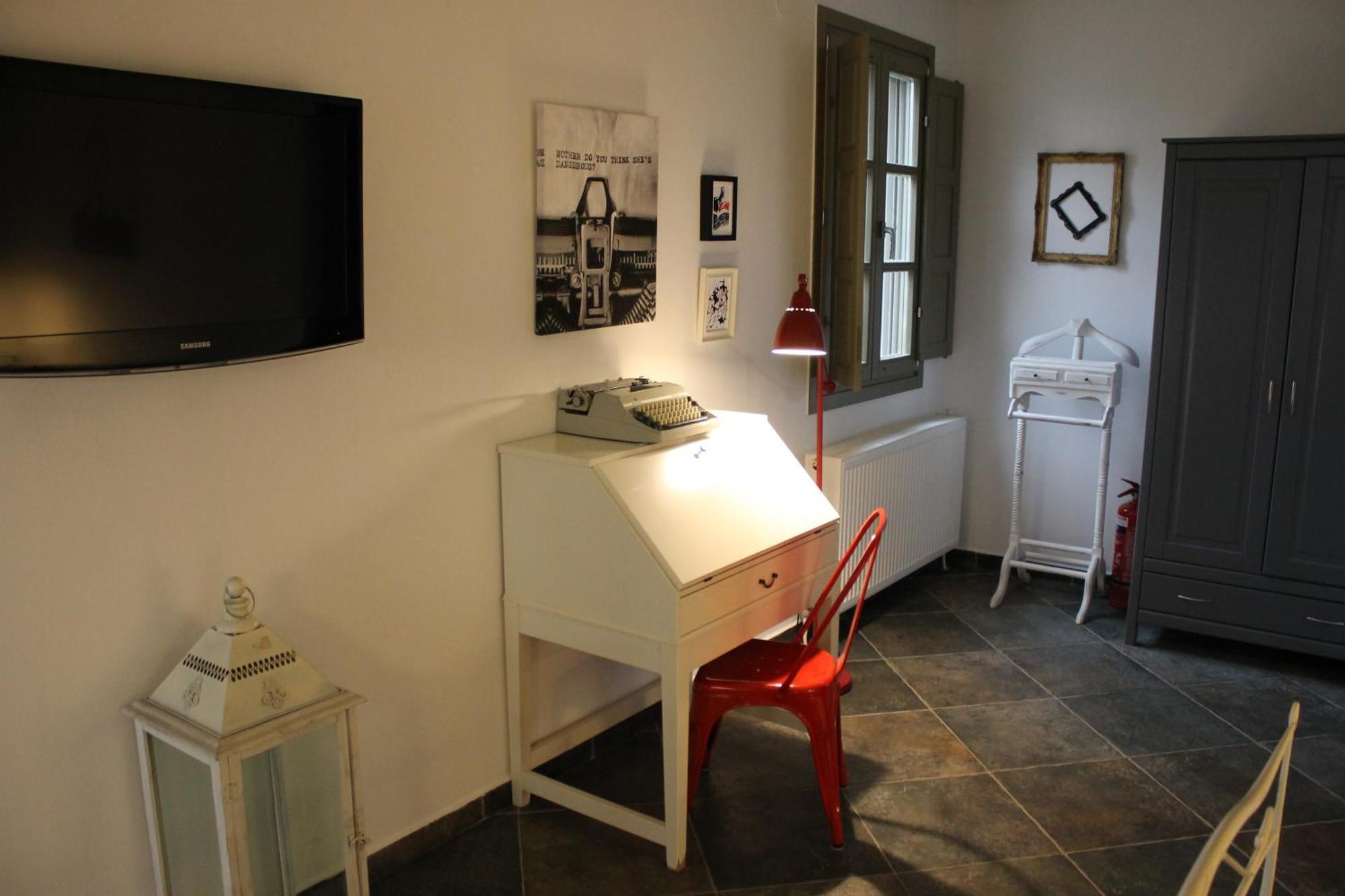 Oikies Art Rooms Ángistron Екстериор снимка